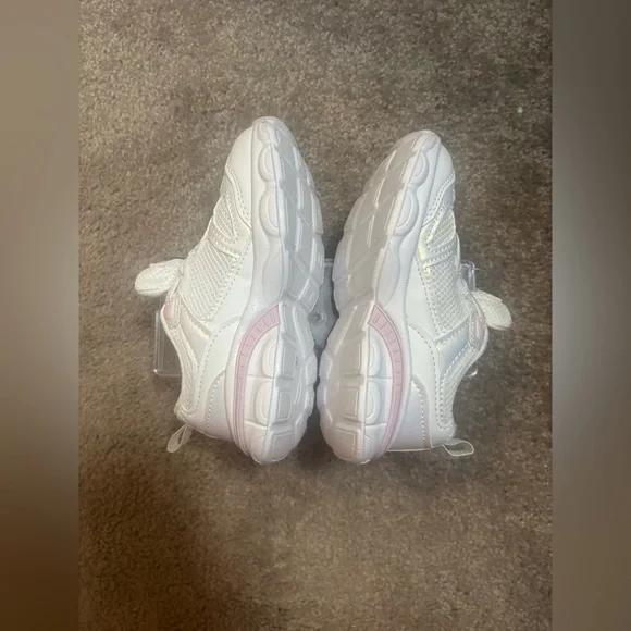 Nautica Kids Cream and Pink Sneakers size 9 - Picture 6 of 10